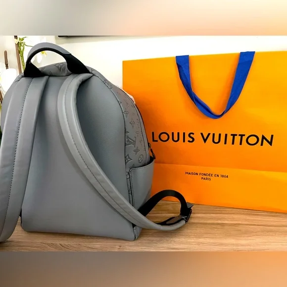 Louis Vuitton Discovery Backpack - Picture 3 of 5